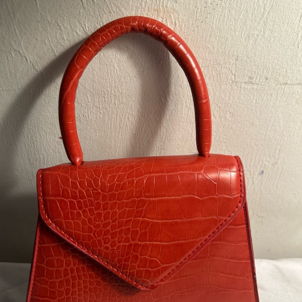 Elegant Red Croc-Embossed Handbag